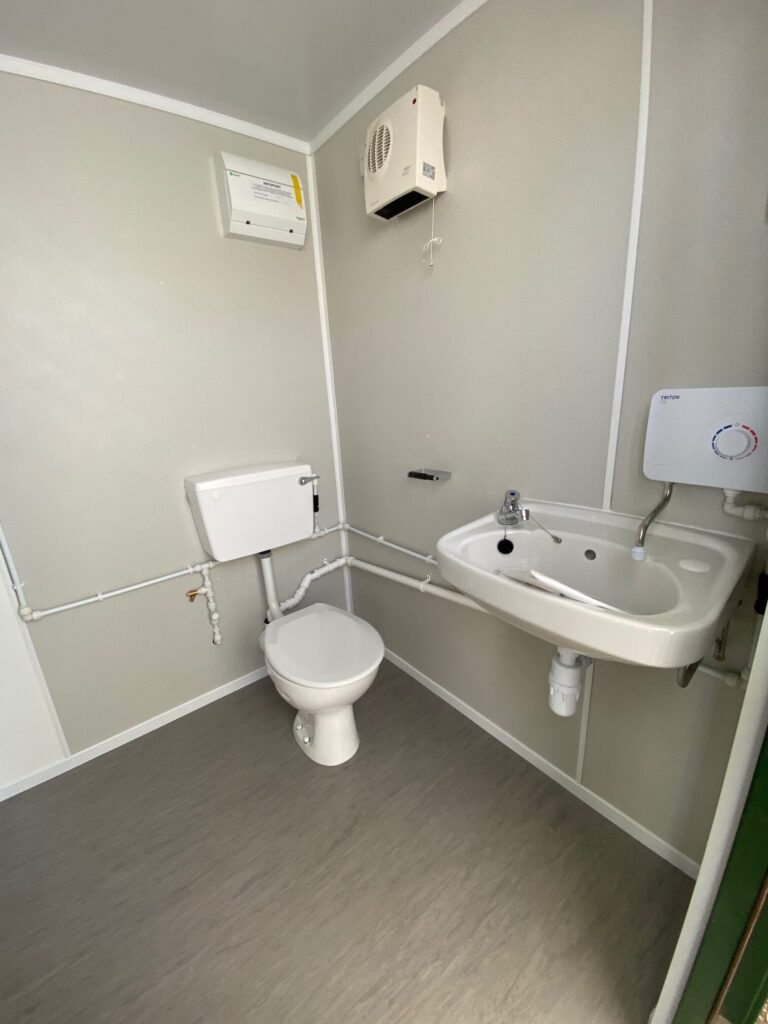 8ft x 6ft anti vandal Shower_Toilet unit2